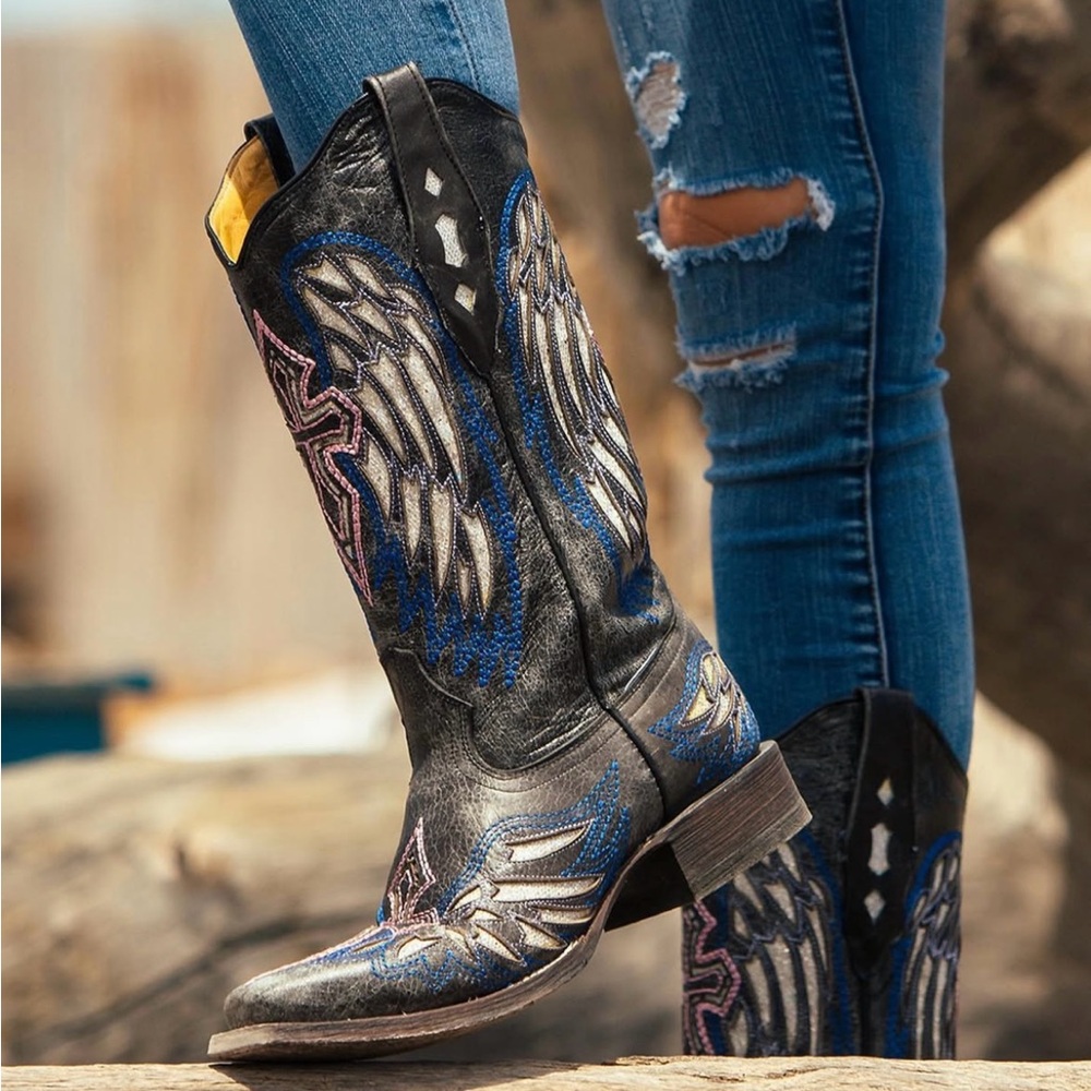 Cowtown Womens Black Bling Sparkle Cross and Wings Square Toe Boot Sz 10